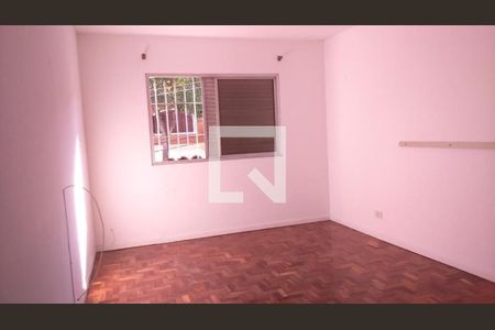 Casa à venda com 3 quartos, 220m² em Parque Sao Domingos, São Paulo