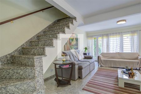 Casa de Condomínio à venda com 3 quartos, 160m² em Vila Cordeiro, São Paulo