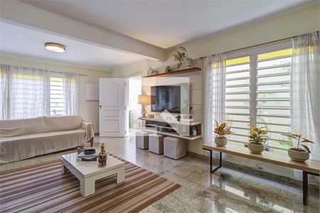 Casa de Condomínio à venda com 3 quartos, 160m² em Vila Cordeiro, São Paulo