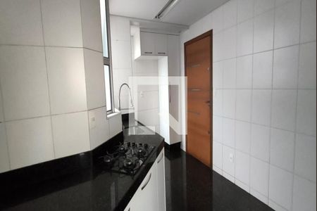 Apartamento à venda com 4 quartos, 218m² em Ipiranga, Belo Horizonte