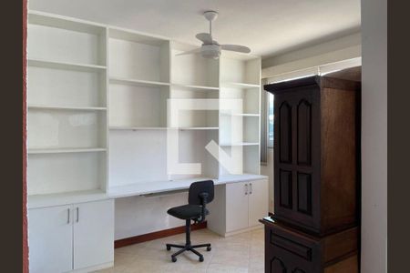 Casa à venda com 3 quartos, 115m² em Itaipu, Niterói