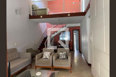 Casa à venda com 3 quartos, 115m² em Itaipu, Niterói