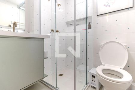 Banheiro de kitnet/studio para alugar com 1 quarto, 27m² em Vila Buarque, São Paulo