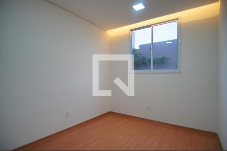 Quarto 1 de apartamento à venda com 2 quartos, 45m² em Vila Rosa, Novo Hamburgo