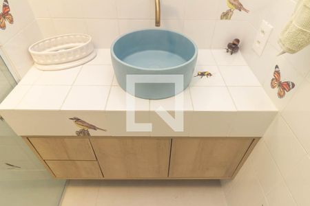 Banheiro de kitnet/studio à venda com 1 quarto, 27m² em Vila Buarque, São Paulo