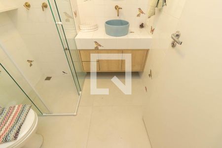 Banheiro de kitnet/studio à venda com 1 quarto, 27m² em Vila Buarque, São Paulo