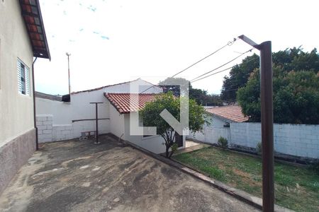 Quintal de casa à venda com 3 quartos, 98m² em Jardim dos Oliveiras, Campinas