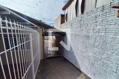 Garagem de casa à venda com 3 quartos, 98m² em Jardim dos Oliveiras, Campinas