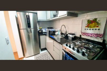 Cozinha de apartamento à venda com 2 quartos, 48m² em Padroeira, Osasco