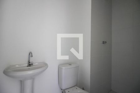 Banheiro  de apartamento à venda com 2 quartos, 33m² em Parque Novo Mundo, São Paulo