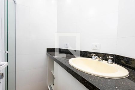 Banheiro de kitnet/studio para alugar com 1 quarto, 29m² em Vila Santana, São Paulo