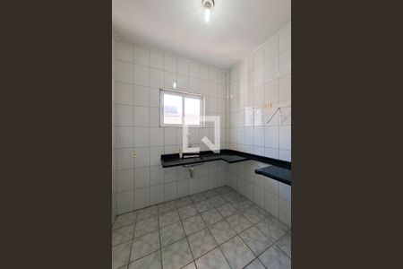 Cozinha de apartamento para alugar com 2 quartos, 60m² em Cidade Ocian, Praia Grande