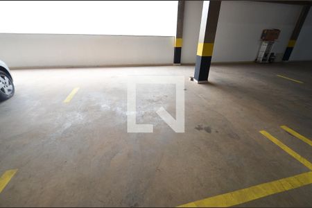 Garagem de apartamento para alugar com 3 quartos, 98m² em Floresta, Belo Horizonte