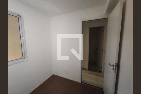 Quarto 1 de apartamento para alugar com 2 quartos, 32m² em Vila Carmosina, São Paulo