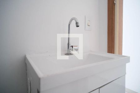 Lavabo de casa para alugar com 3 quartos, 180m² em Vila Londrina, São Paulo