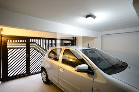 Garagem de casa à venda com 4 quartos, 170m² em Cambuci, São Paulo