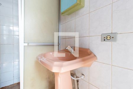 Banheiro de kitnet/studio à venda com 1 quarto, 26m² em Novo Mundo, Curitiba