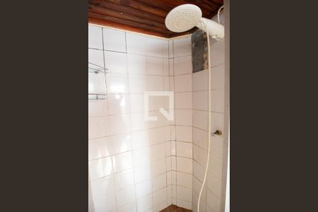 Banheiro de kitnet/studio à venda com 1 quarto, 26m² em Novo Mundo, Curitiba