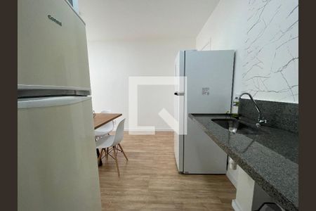 Cozinha de kitnet/studio para alugar com 1 quarto, 32m² em Butantã, São Paulo