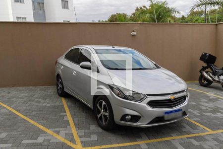 Garagem de apartamento à venda com 2 quartos, 100m² em Parque Xangri-lá, Contagem
