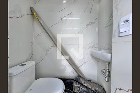 Área externa - Banheiro de casa de condomínio para alugar com 4 quartos, 387m² em Jacarepaguá, Rio de Janeiro