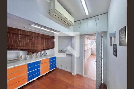 Escritório de casa de condomínio para alugar com 4 quartos, 387m² em Jacarepaguá, Rio de Janeiro