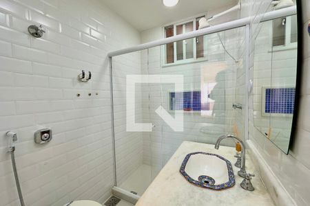 Banheiro de apartamento para alugar com 1 quarto, 45m² em Flamengo, Rio de Janeiro