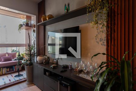 Sala de apartamento à venda com 2 quartos, 64m² em Vila Olímpia, São Paulo