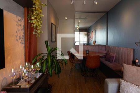 Sala de apartamento à venda com 2 quartos, 64m² em Vila Olímpia, São Paulo