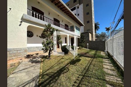 Casa para alugar com 5 quartos, 348m² em Pampulha, Belo Horizonte