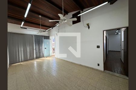 Casa para alugar com 5 quartos, 348m² em Pampulha, Belo Horizonte