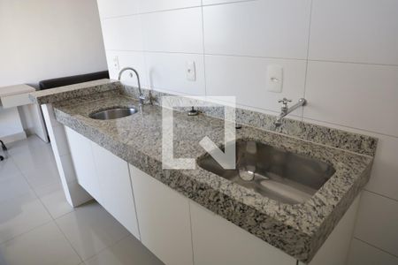 Cozinha de apartamento para alugar com 1 quarto, 60m² em Setor Bueno, Goiânia