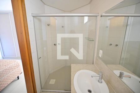 Banheiro de kitnet/studio para alugar com 1 quarto, 60m² em Setor Bueno, Goiânia