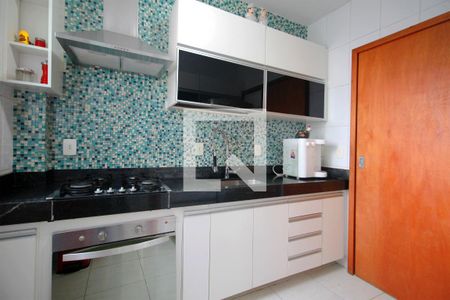 Cozinha de apartamento à venda com 4 quartos, 120m² em Prado, Belo Horizonte