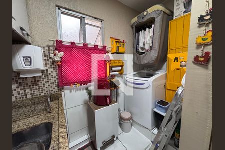 Cozinha de apartamento à venda com 2 quartos, 55m² em Campina, São Leopoldo
