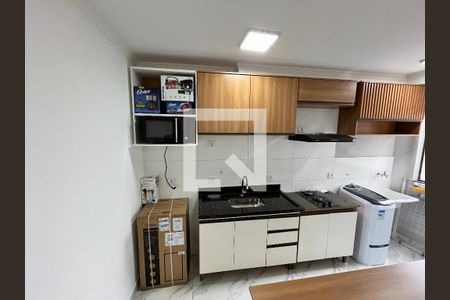 Sala/Cozinha de apartamento para alugar com 1 quarto, 30m² em Parque Peruche, São Paulo