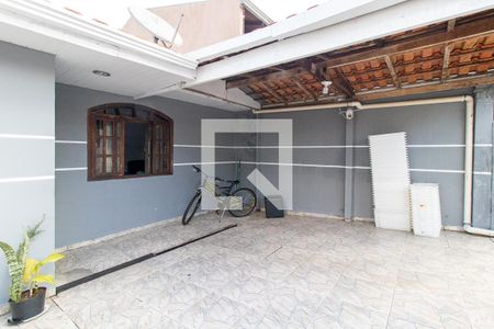 Garagem de casa de condomínio para alugar com 2 quartos, 60m² em São Braz, Curitiba
