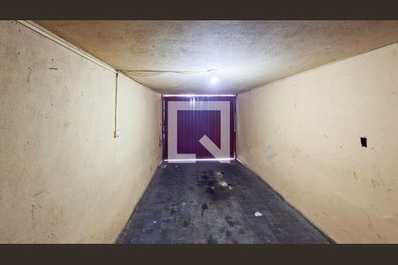Garagem de casa à venda com 3 quartos, 270m² em Santa Cruz, Belo Horizonte
