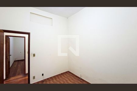 Quarto 3 de casa à venda com 3 quartos, 270m² em Santa Cruz, Belo Horizonte