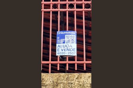 Placa de casa à venda com 3 quartos, 270m² em Santa Cruz, Belo Horizonte