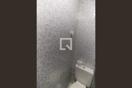 Banheiro de serviço de apartamento à venda com 3 quartos, 150m² em Icaraí, Niterói