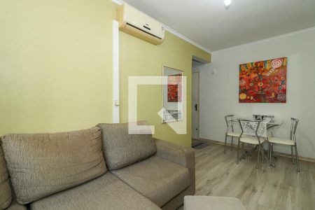 Sala de apartamento para alugar com 1 quarto, 43m² em Jardim Lindóia, Porto Alegre