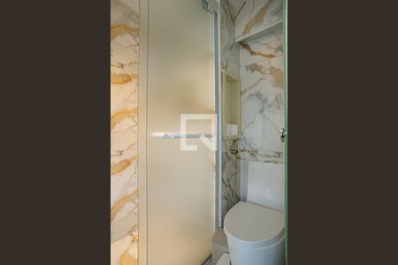 Banheiro de kitnet/studio à venda com 1 quarto, 18m² em Bela Vista, São Paulo