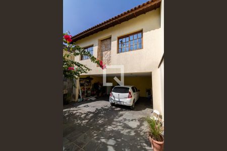 Garagem de casa à venda com 2 quartos, 100m² em Vila Mesquita, São Paulo