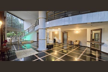 Hall de entrada de apartamento para alugar com 3 quartos, 198m² em Aparecida, Santos