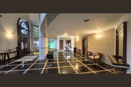 Hall de entrada de apartamento para alugar com 3 quartos, 198m² em Aparecida, Santos