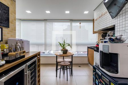 Sala de apartamento à venda com 2 quartos, 93m² em Vila Suzana, São Paulo