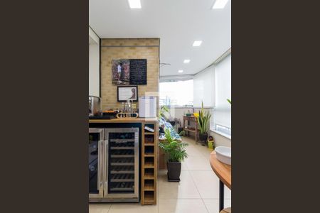 Sala de apartamento à venda com 2 quartos, 93m² em Vila Suzana, São Paulo