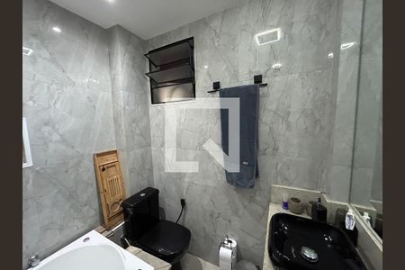 Banheiro da Suíte de apartamento à venda com 2 quartos, 90m² em Vila Valqueire, Rio de Janeiro