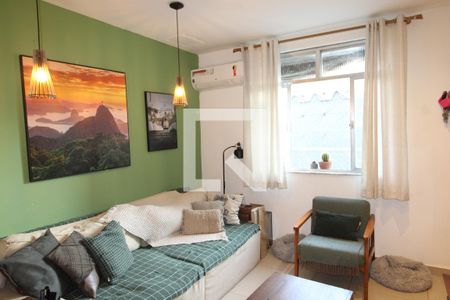 Sala de apartamento para alugar com 2 quartos, 90m² em Vila Valqueire, Rio de Janeiro
